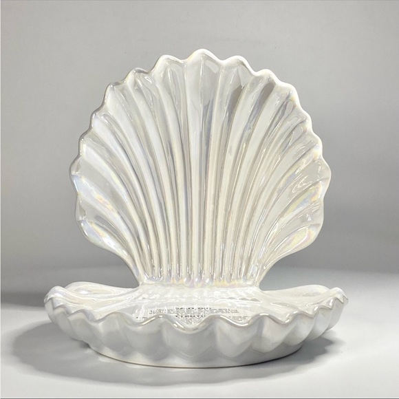 HOLIDAY SPECIAL- CLAM SHELL 3-Wick Candle Holder: Bath & Body Works - Picture 3 of 15